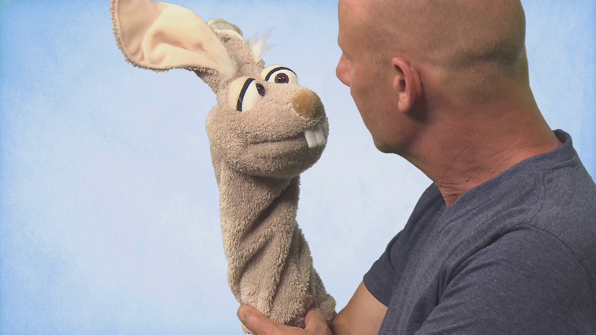 Video 1: Living Puppets sock hand puppet Mampfred the bunny