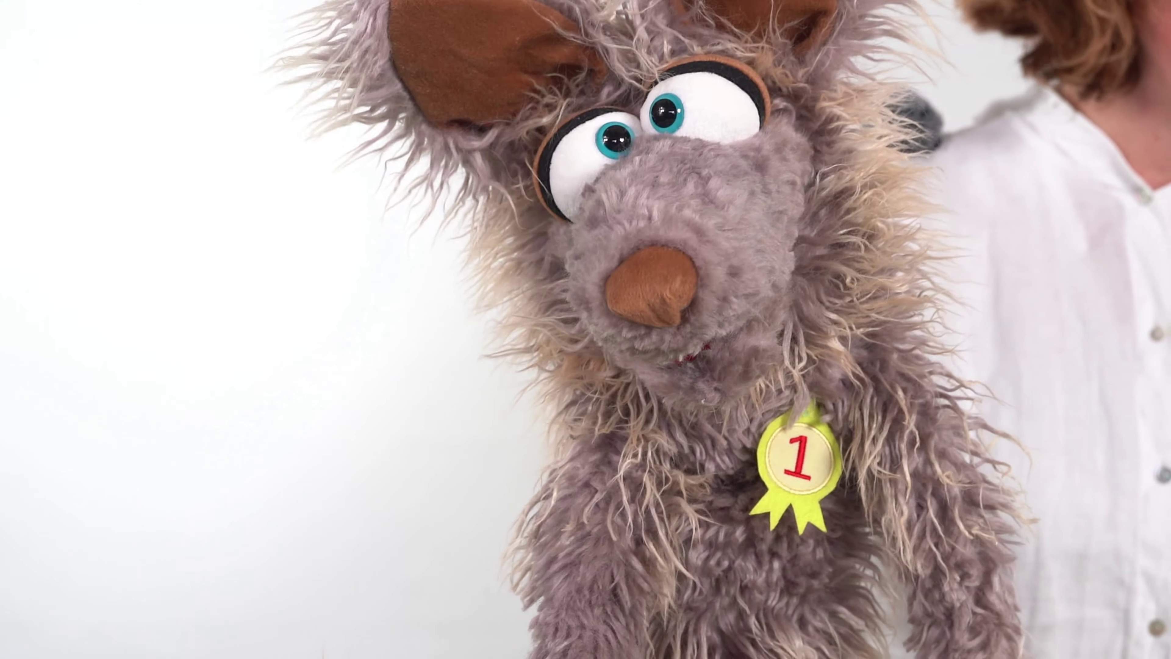 Video 1: Living Puppets hand puppet Jörg Schlawenski the coyote