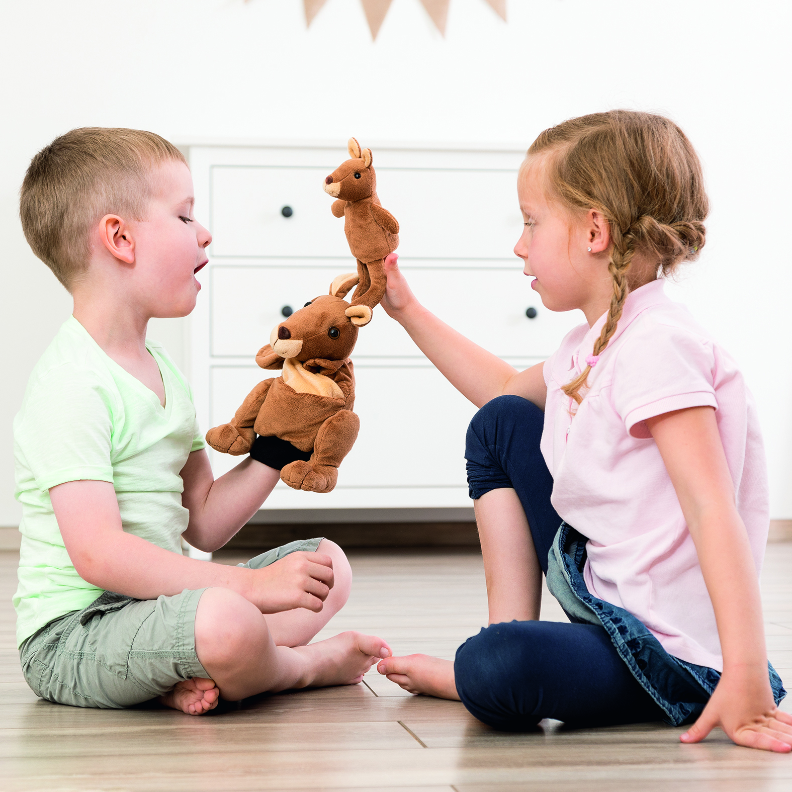 Stories hand puppet kangaroo Kanga and finger puppet Juju - by Beleduc Stories hand puppet kangaroo Kanga and finger puppet Juju - by Beleduc - Produktbild 3
