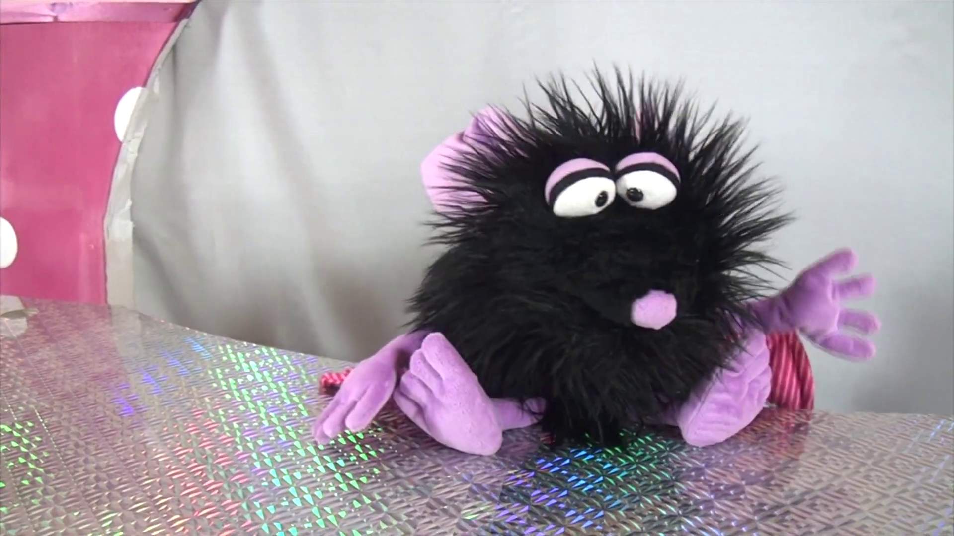 Video 1: Living Puppets hand puppet Bammel (bat monster) - monster to go!