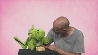 Living Puppets Handpuppe Filippo der Drache Demo