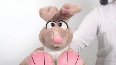 Video 1: Living Puppets hand puppet Hironimus muffle foot the rabbit